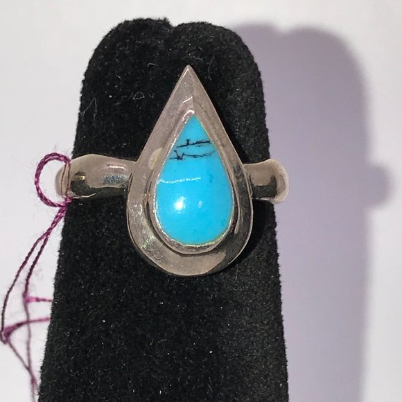 Turquoise Teardrop and Silver Ring, Size 6 1/2 - Picture 1 of 16